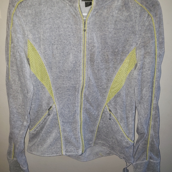 Set - Picture 2 of 8